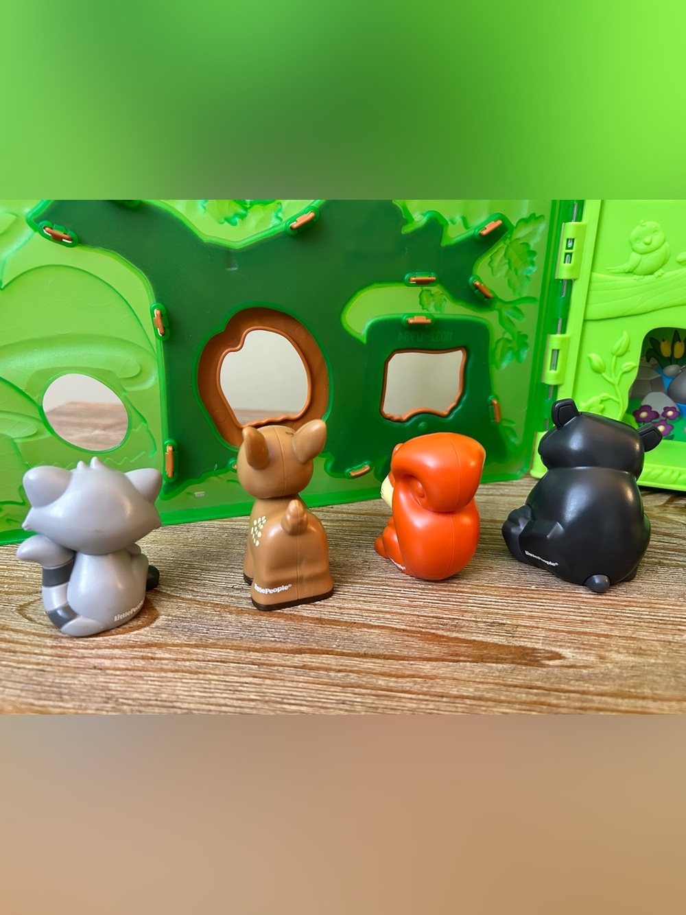 Fisher-Price Little People Forest Friends Carry Case Playset 8 Figures Complete - Picture 9 of 13